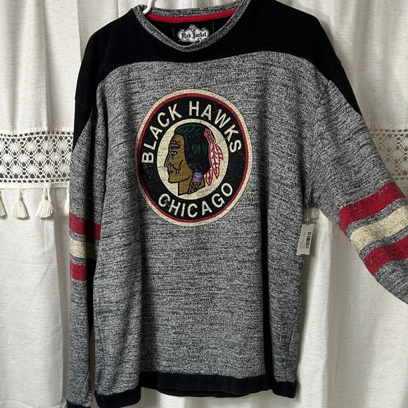 Red Jacket Tops - NHL Vintage Black Hawks Chicago Sweatshirt